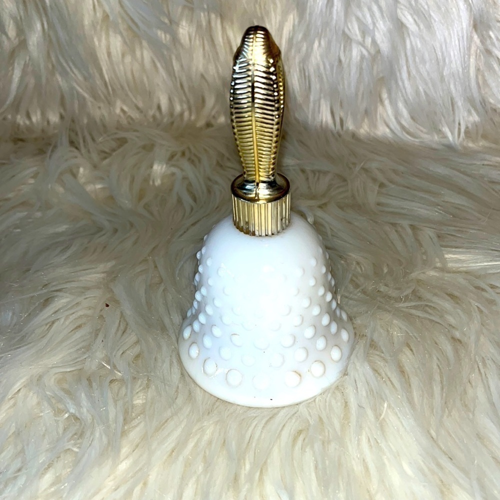 🌸 Avon vintage milk glass bell aftershave bottle, empty, used